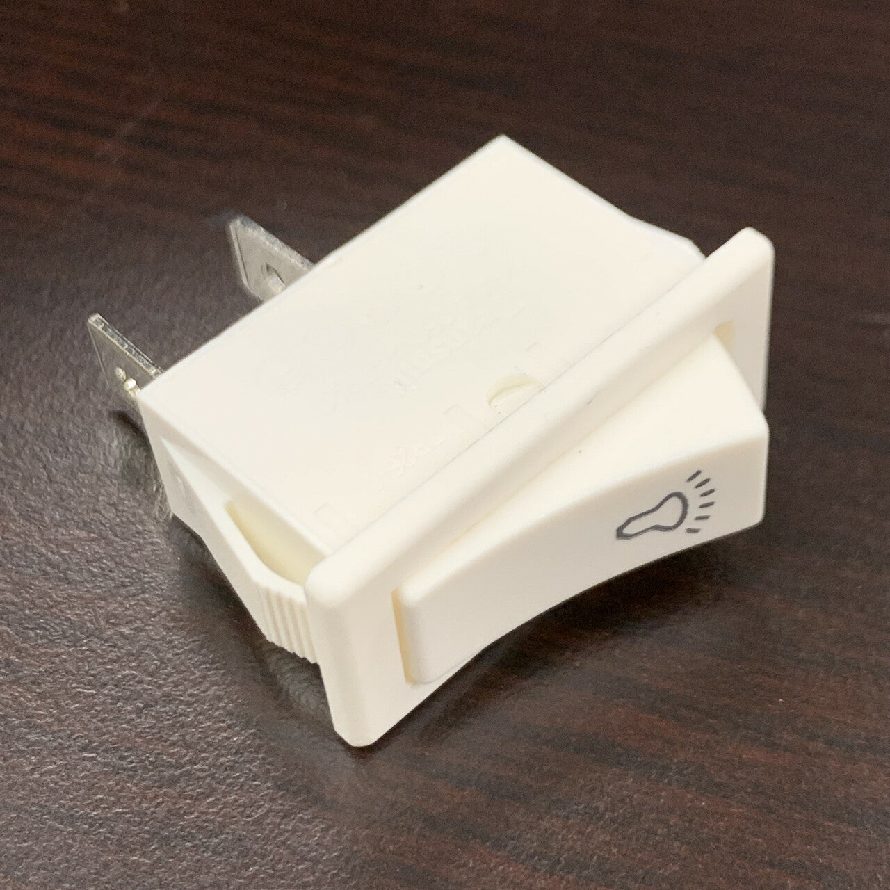 Sakura : SP-LS-V2 | Light Switch for R727 / R747 (old style, reactangular)