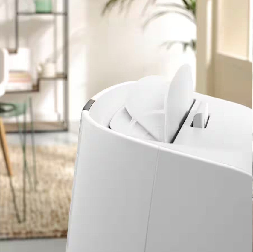 DeLonghi 14,000 BTU/h White Portable Air Conditioner | PACEX398VUV-6ALWH