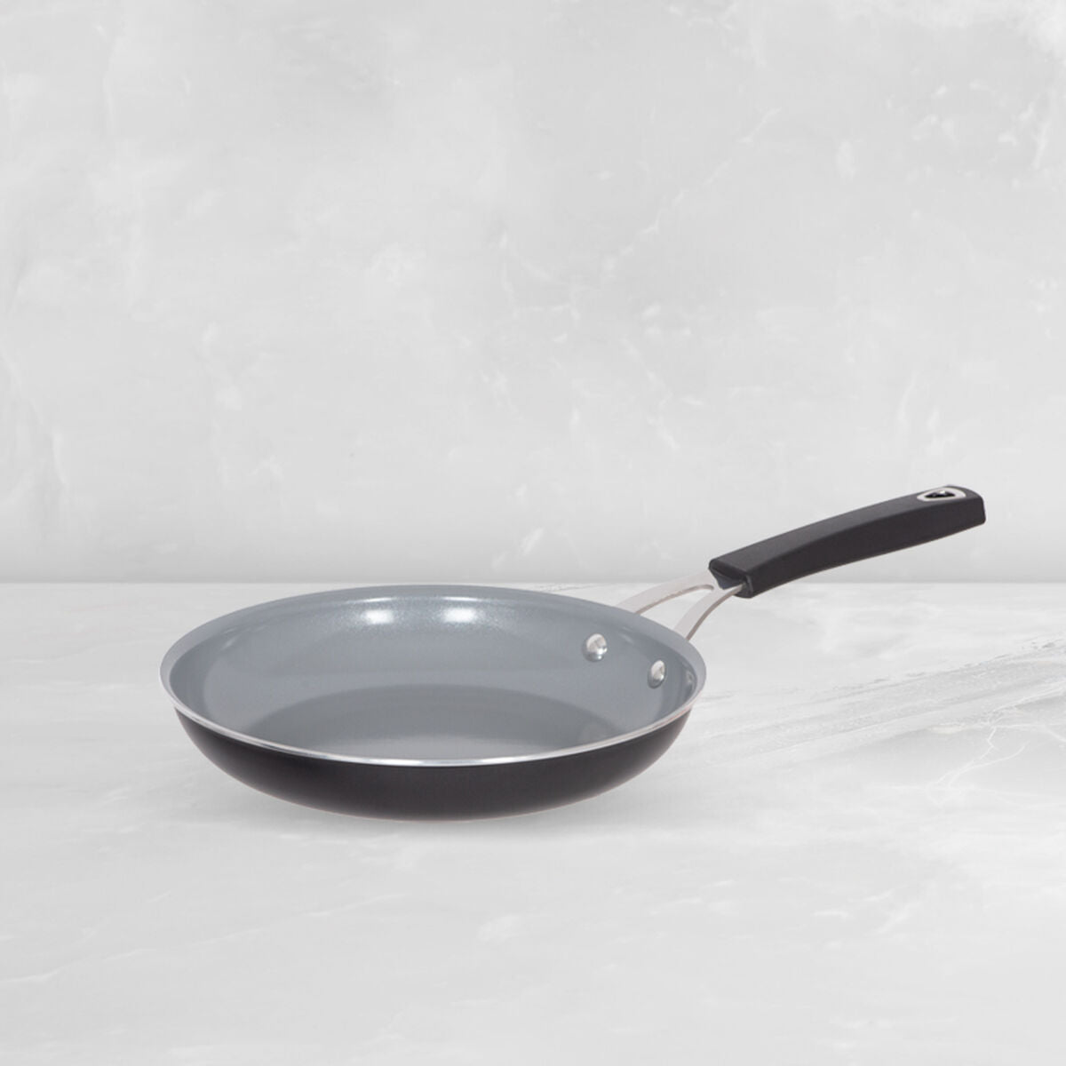 Cuisinart Skillet | 525IRC-24BKC | 10" Recycled Aluminum with PurelyCeramic™