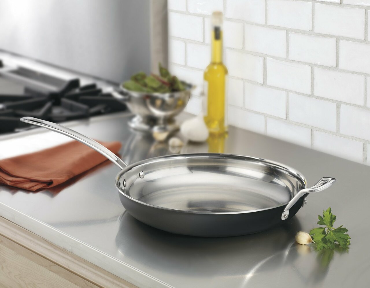 Cuisinart 12'' MultiClad Unlimited Skillet w/helpr | MCU22-30HN | outside anodized, inside s/s